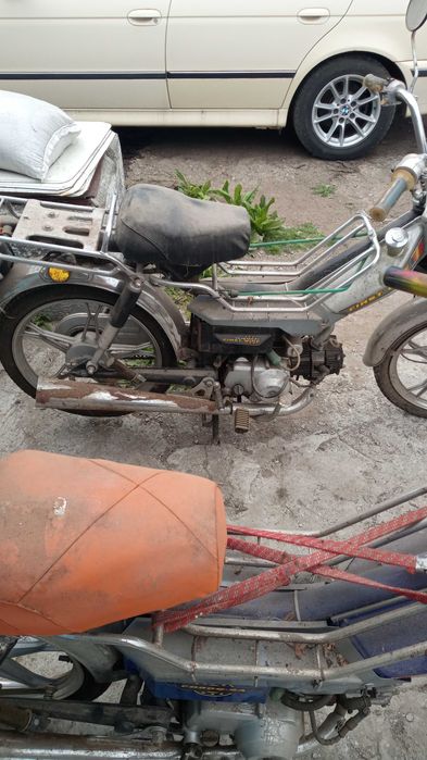 Scuter (moped) 50 CC cu patru viteze fara ambalaj manual.
