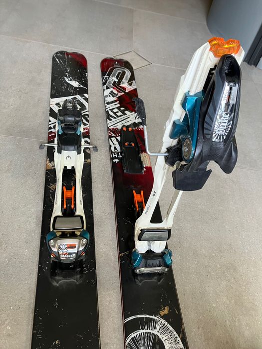 Schiuri alpine freeride 181 cm Dark Side legaruri tura Marker