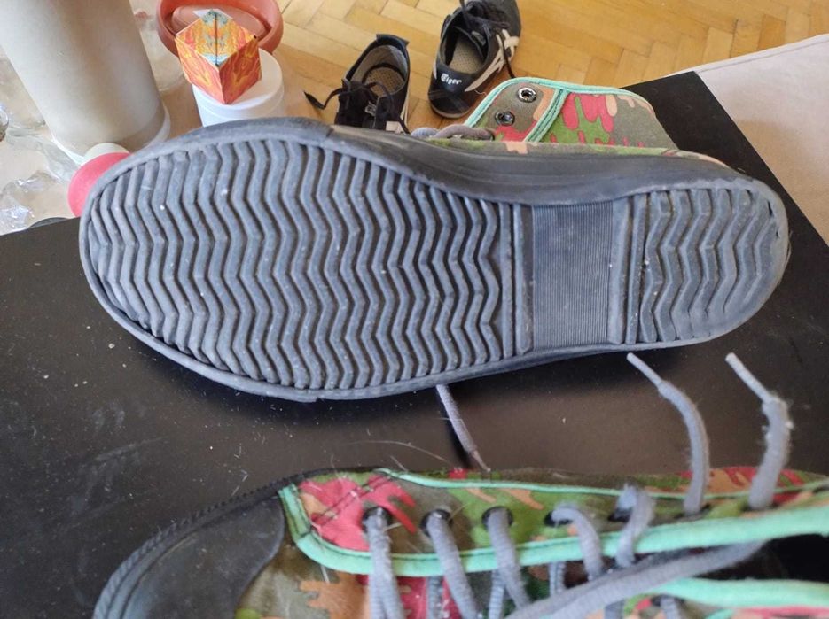 Tenesi Bascheti Adidasi Camuflaj