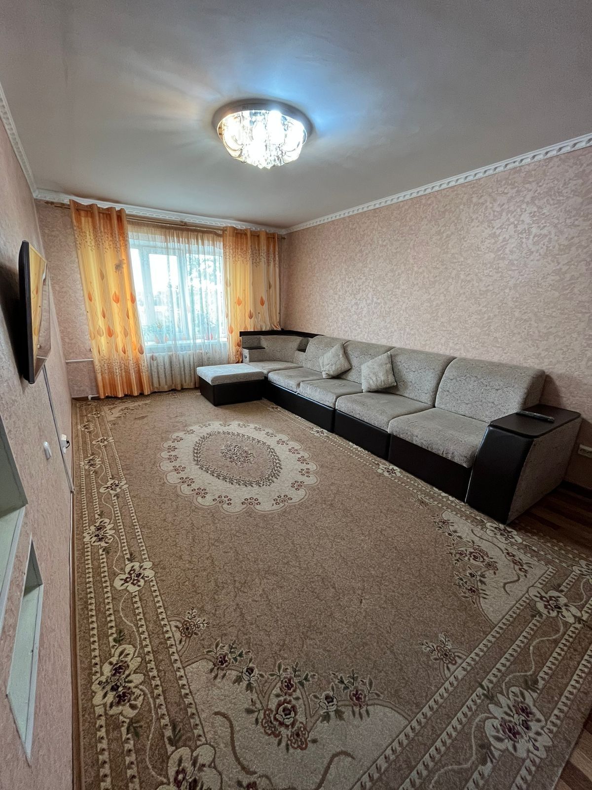 Продам 4-х комнатную квартиру