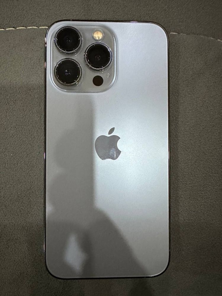 Iphone 13 Pro Karobka Dokument bor 82% yomkost