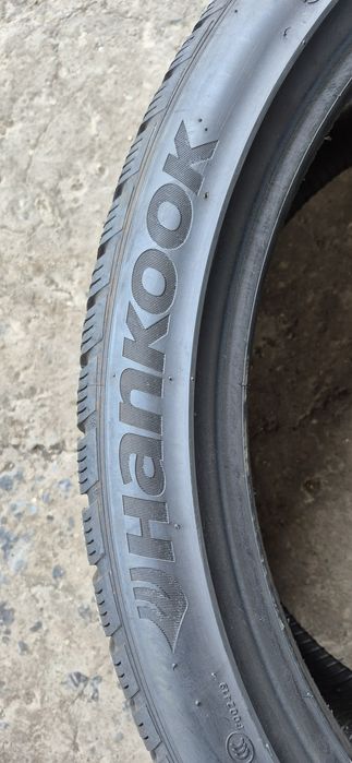 4 anvelope iarna Hankook 295/35/23.Pretul este pe bucata.