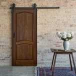 Usi din lemn masiv, capiteli, cornise, pervaze decorative