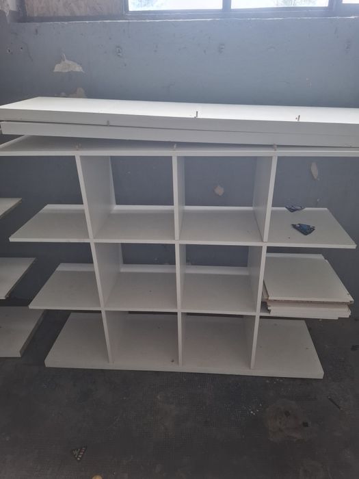 Vând mobila living si dressing