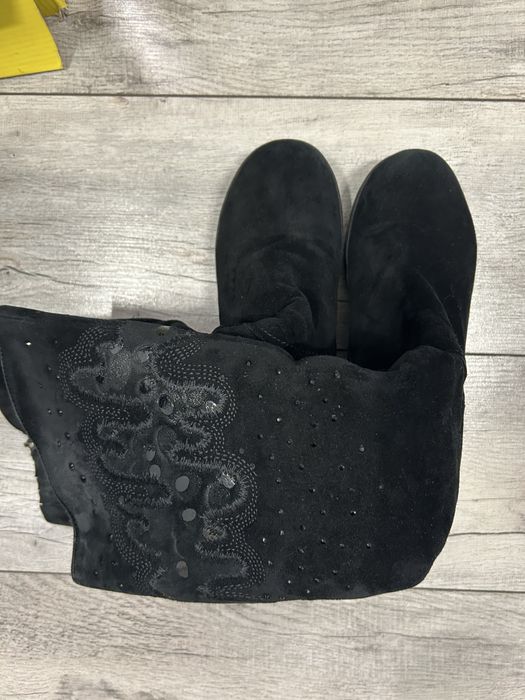 Продам женскую зимнюю обувь