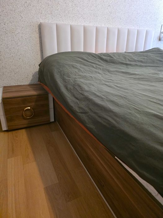 Спален комплект Виденов в отлично състояние +подарък подматрачна рамка