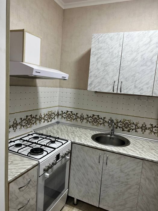 Продаётся 2х комн кв га Максим Горький , Бий метро