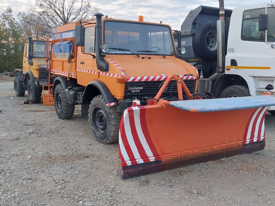 Mercedes Unimog u1200