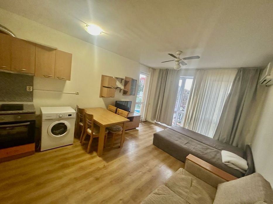 Продава се Двустаен апартамент в к.к. Слънчев бряг - 80 кв.м за 1000 €/кв.м - Снимка #2