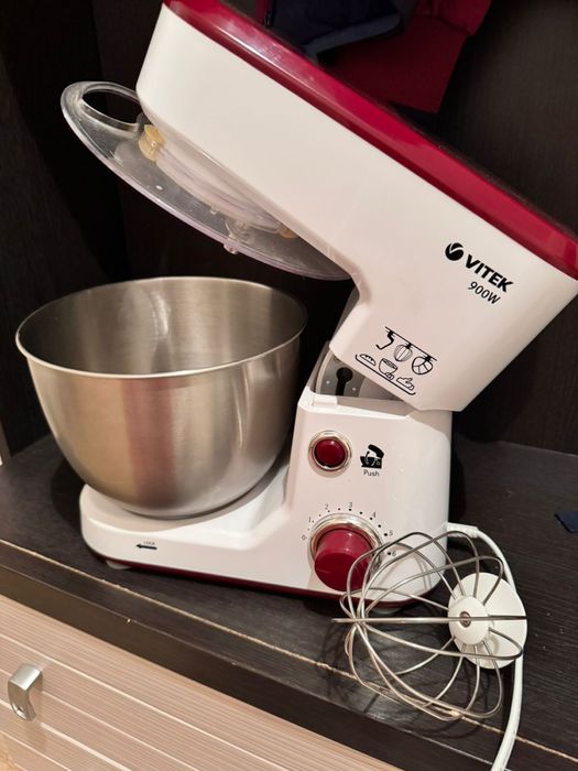 Миксер Vitek 900W