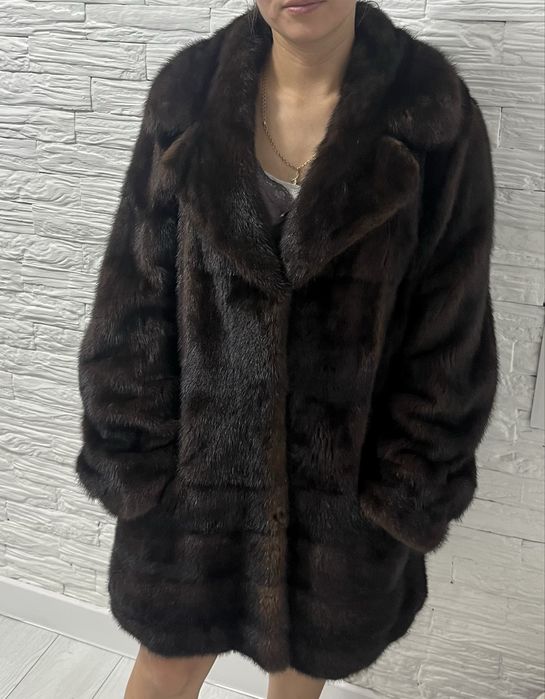 Шуба женская……..