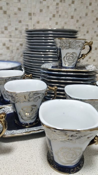 Serviciul de cafea cobalt de 12 persoane