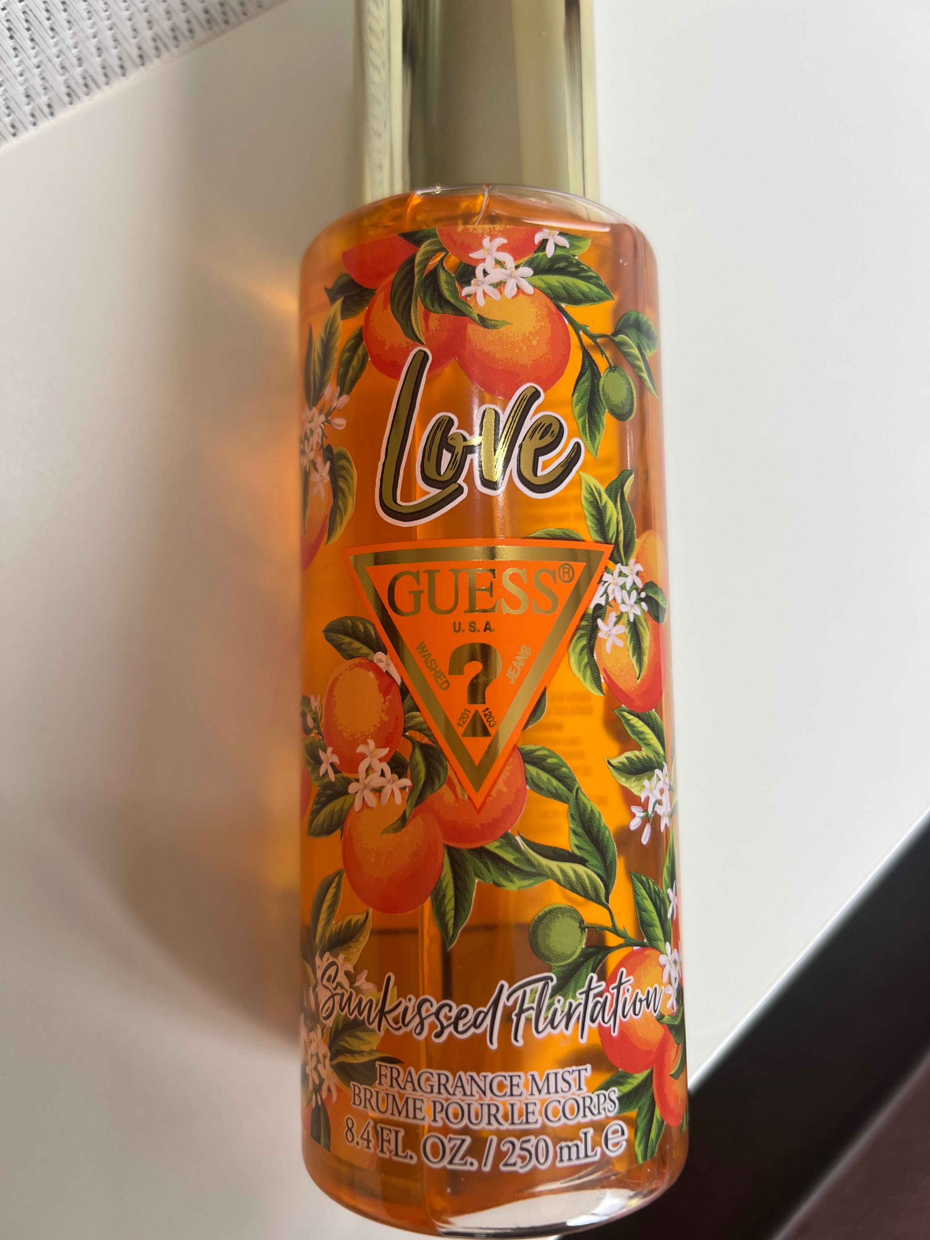 Чисто нов спрей Guess Love Sunkissed Flirtation