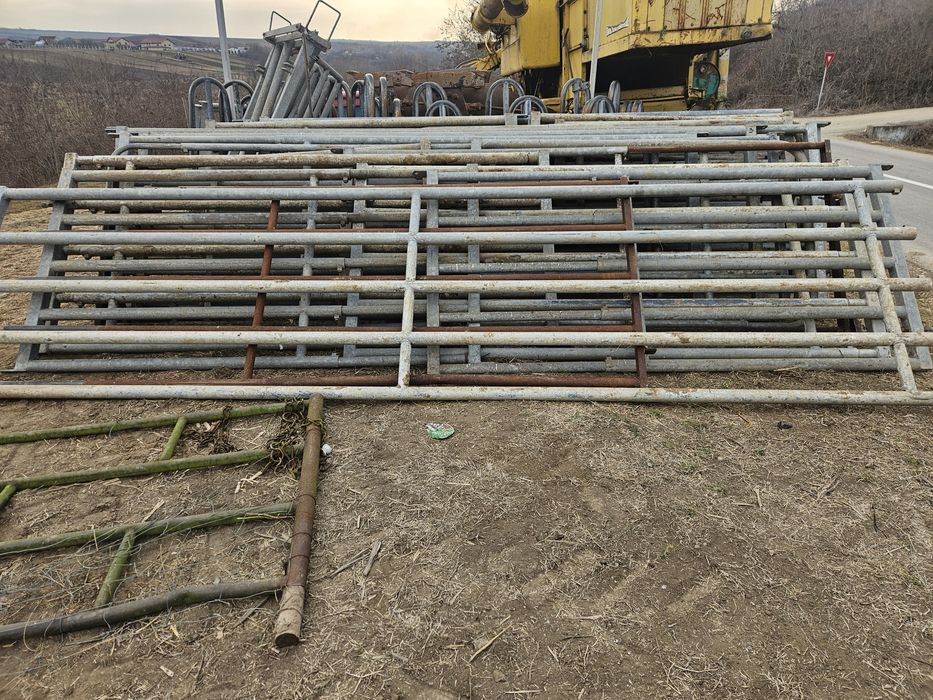 Porți, Front de furajare cu autoblocare. Stand contentie, Bariere. Cus