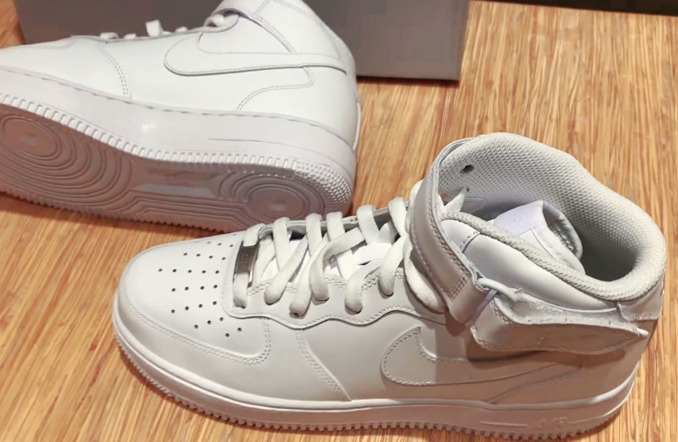 Air Force 1 Mid Triple White marime 42