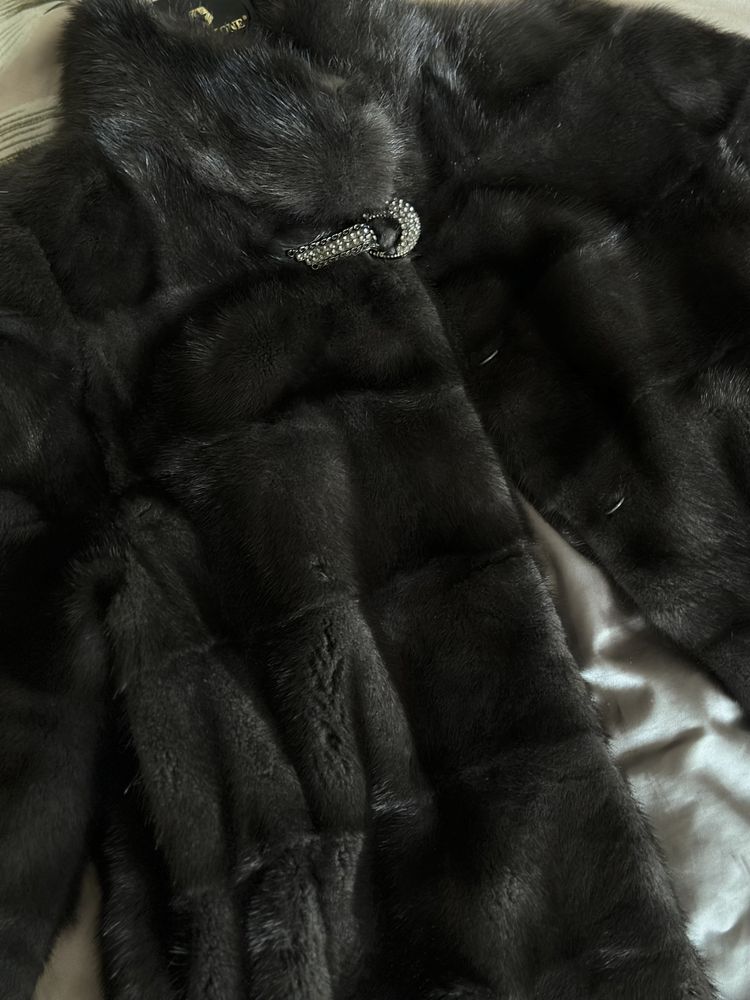 Продам норковую шубу б/у