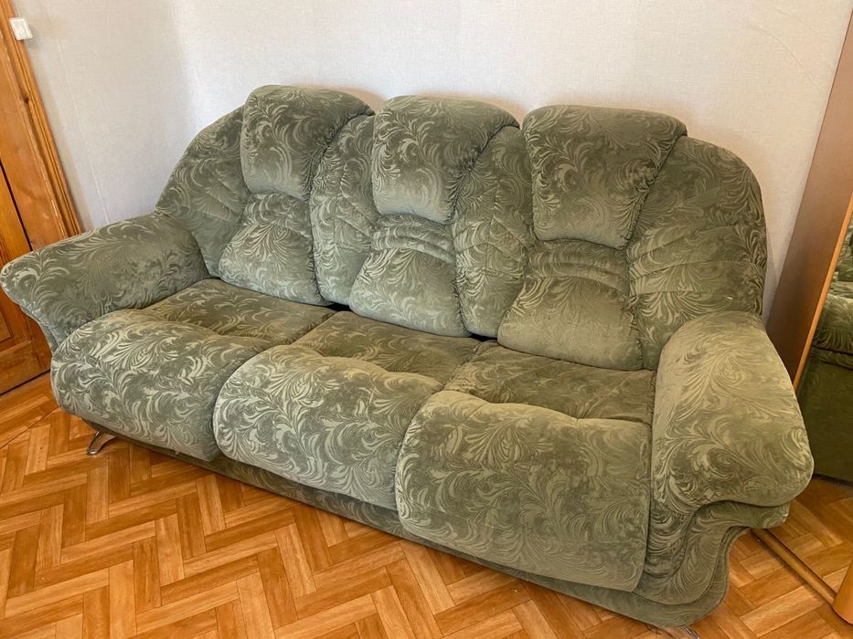 Диван 3х местный, 2х местный - раскладные  и кресло