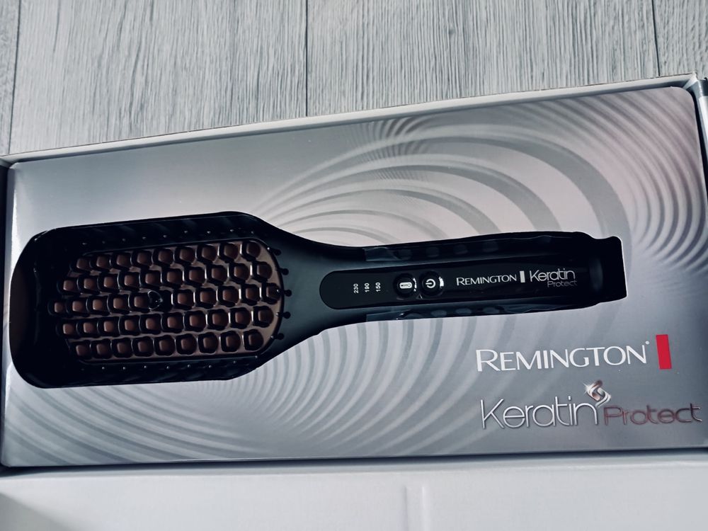 Remington Keratin Protect CB7480 четка за изправяне