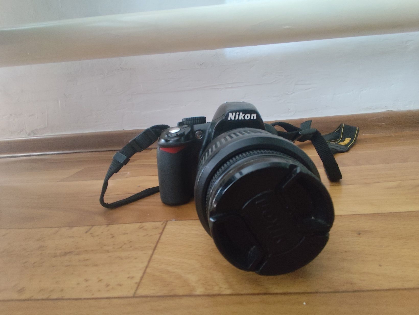 Nikon D3100.     .