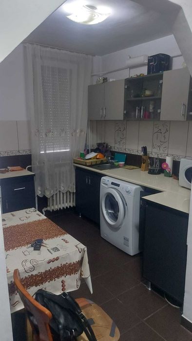 Vand sau schimb apartament cu 2 camere