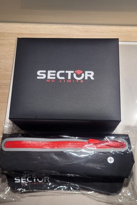 Ceas Sector No Limits,diver automatic/superluminova