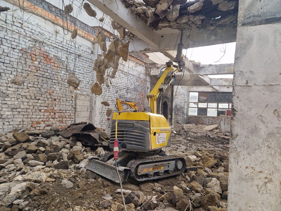 Taiere găurire spargere piconare carotare beton caramida  profesional