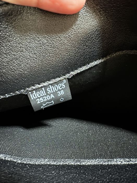 Продавам нови ботуши