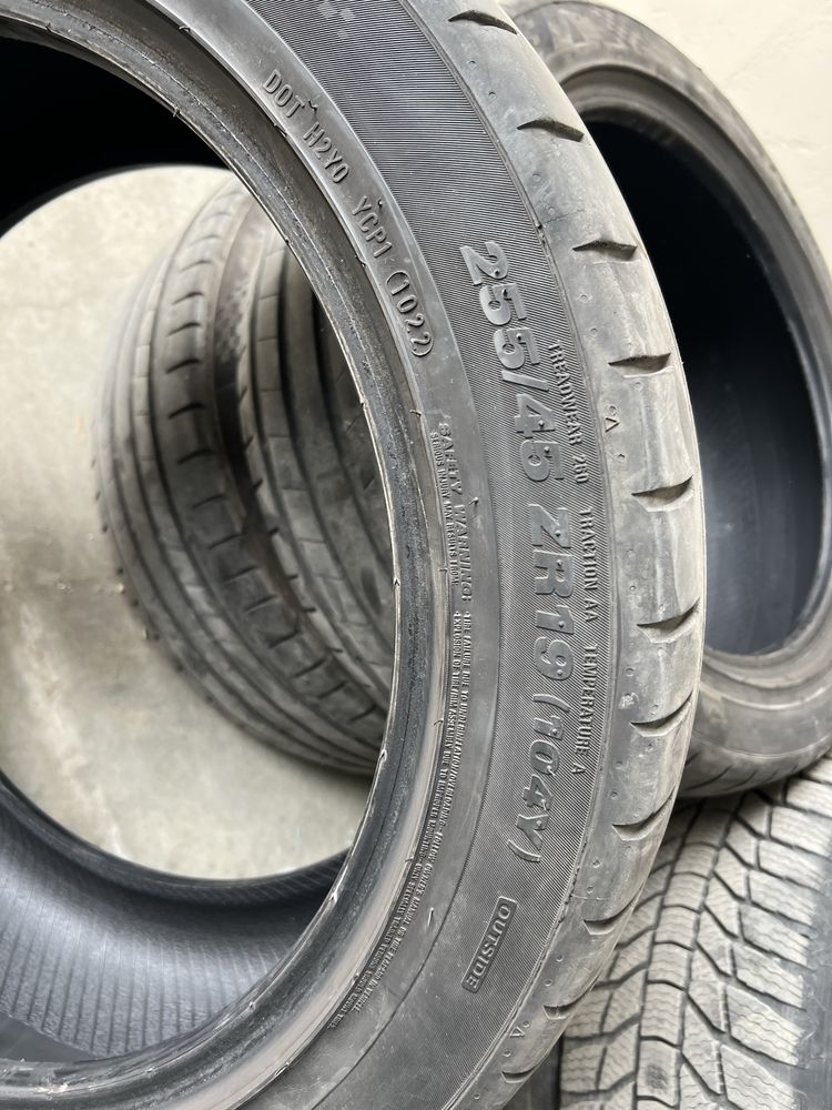 Гуми 255/45/19 Kumho DOT 1022