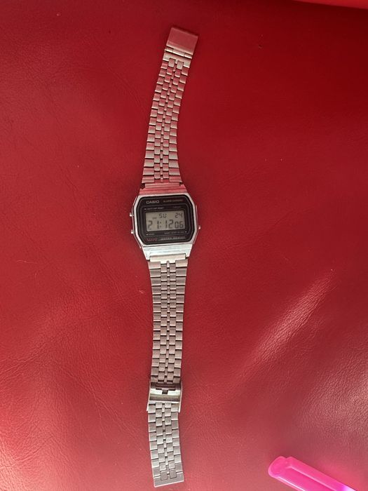 ceas casio vintage mai multe poze in privat