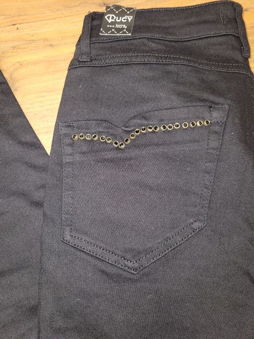 Нови черни дънки Lucy