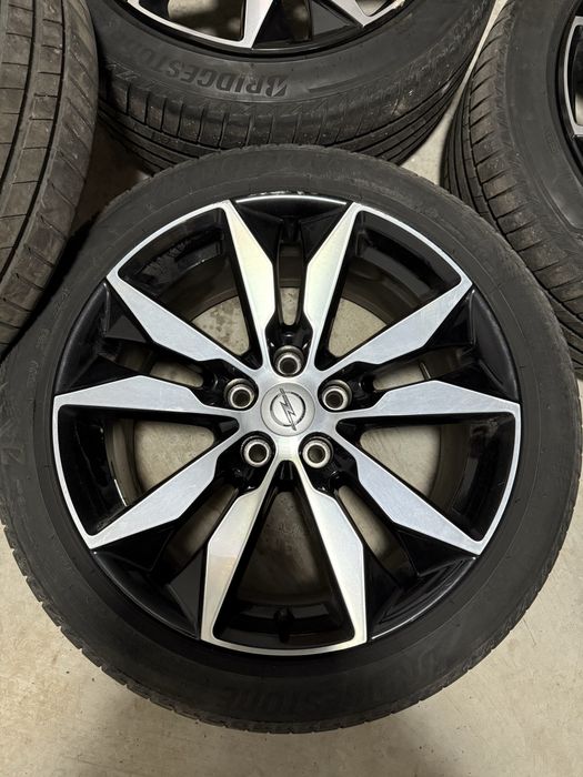 Джанти 18  5x115 8,5j et49 с почти нови гуми- за Опел