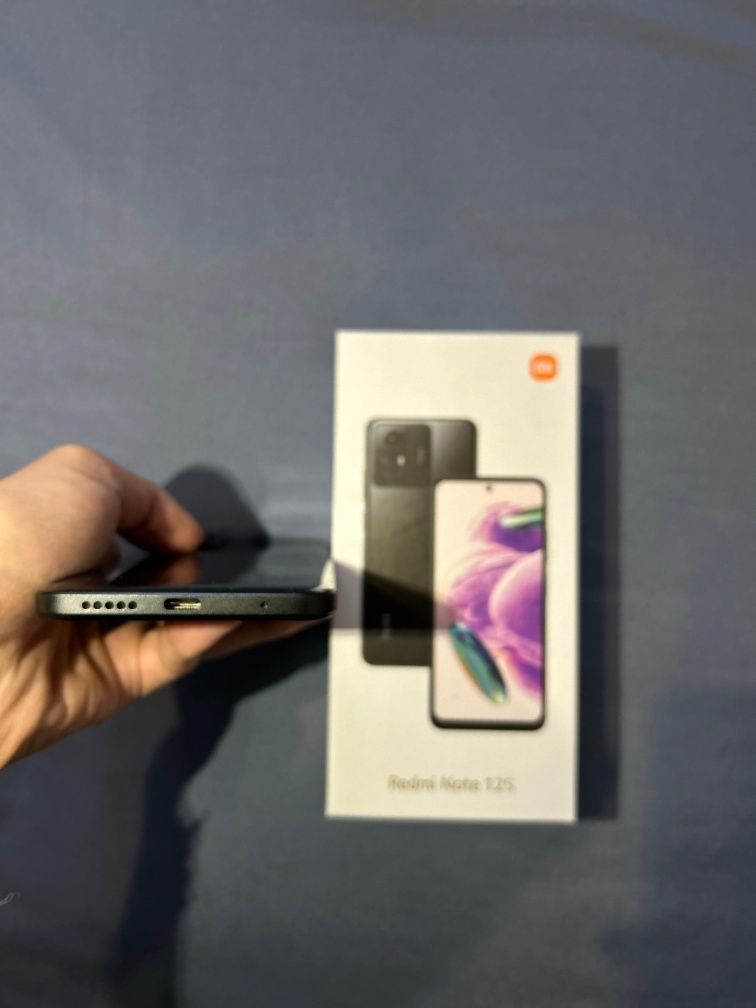 В идеальном состоянии REDMI 12S  256/8+8 GB