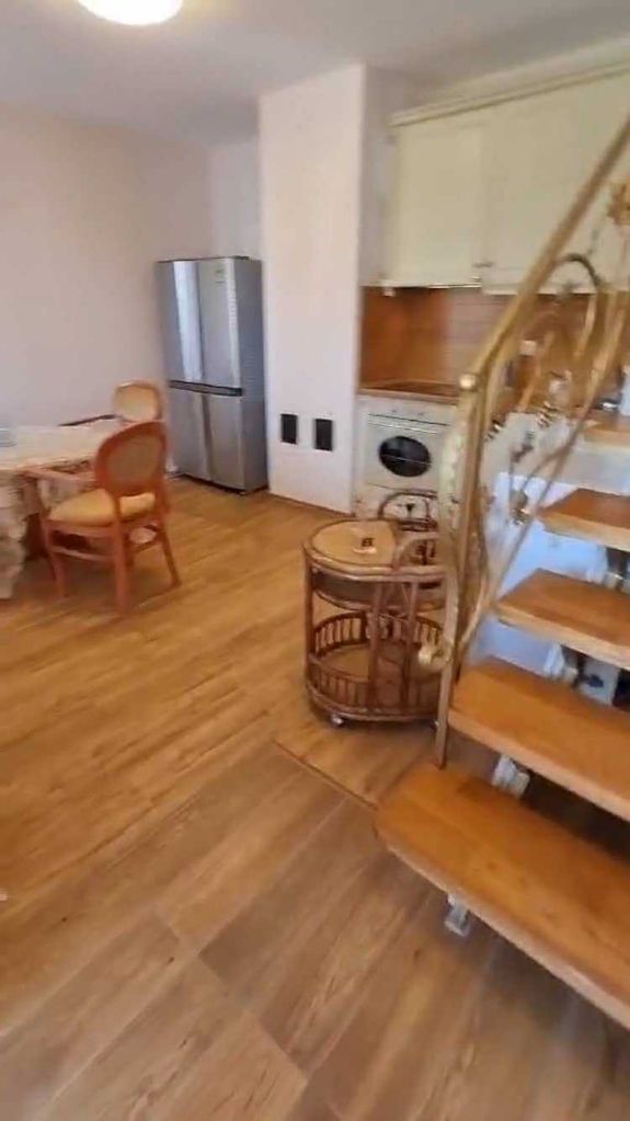 Дава се под наем Къща в Бургас, Ветрен - 40 кв.м за 400 € - Снимка #1
