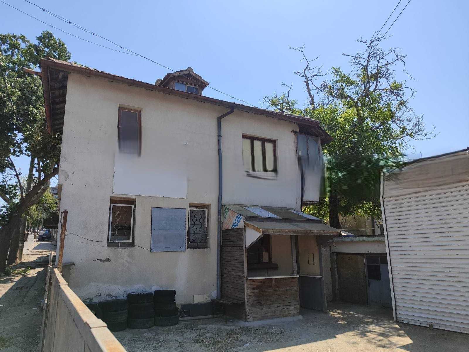 Къща с парцел в Добрич