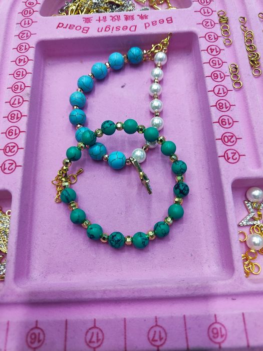 Браслеты и Чокеры