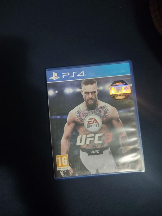 Vând ufc 3 pt ps4