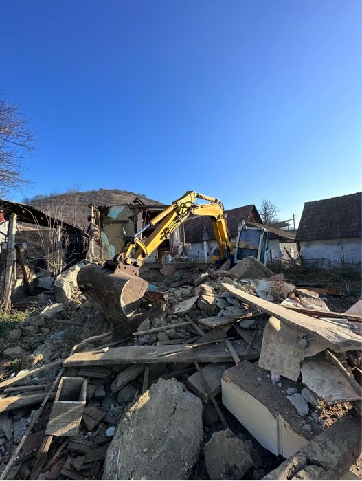 Lucrari de demolare si decopertare – Apartamente, case, pereti