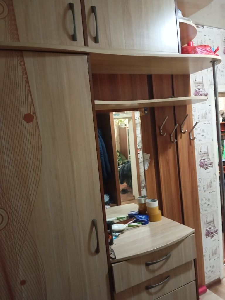 Продам прихожую в хорошем состоянии