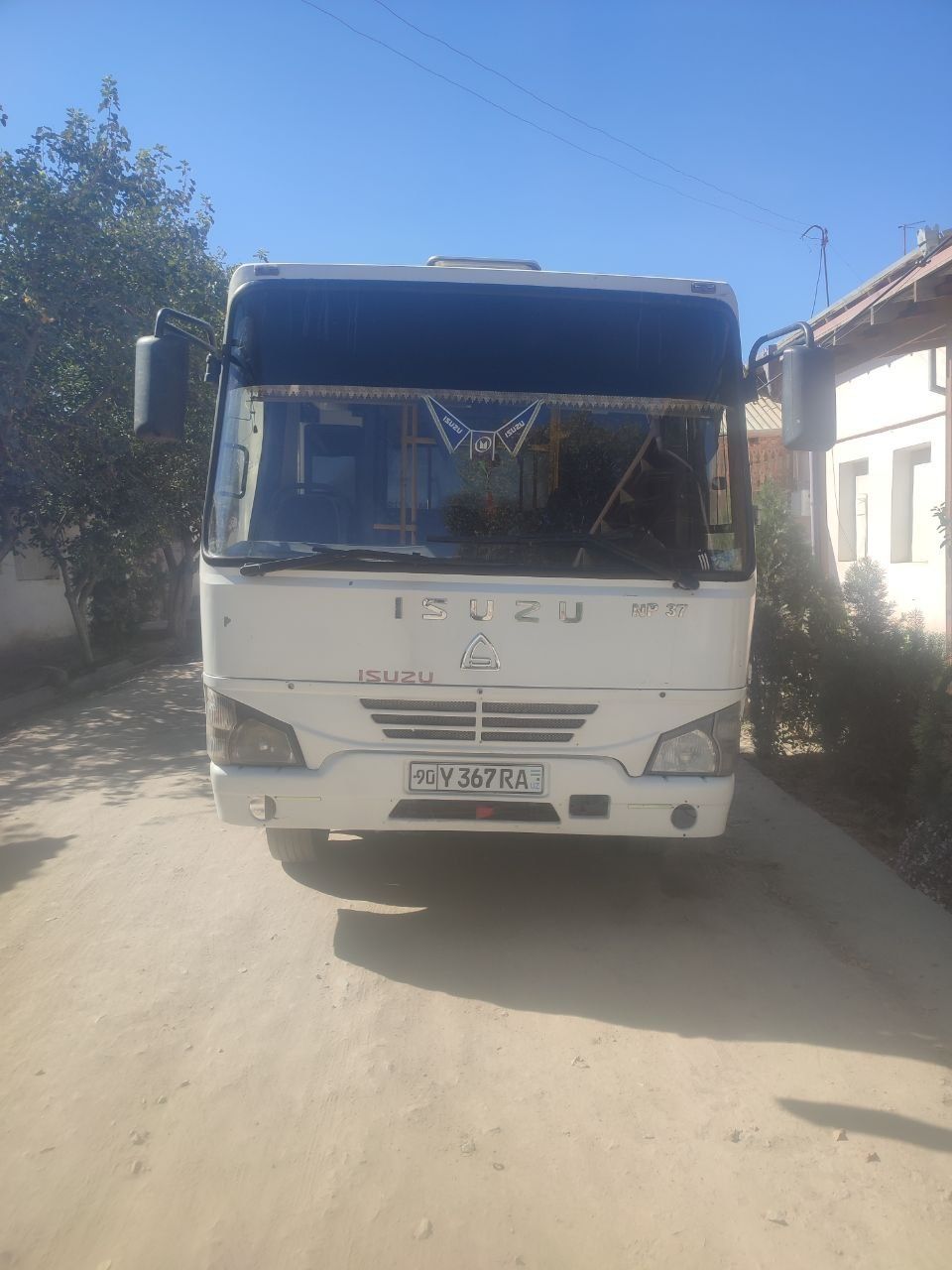 Isuzu avtobus  2015