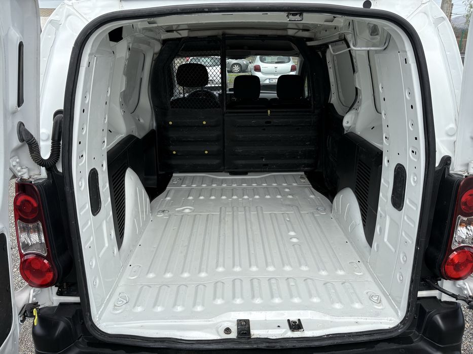 Citroen Berlingo Maxi 2018 / 3 Locuri + Marfă / 1.6 Diesel 99 CP E6