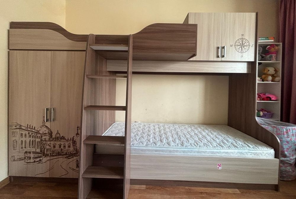 Двухъярусная кровать