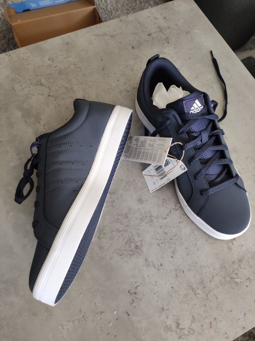 Кецове Adidas Англия