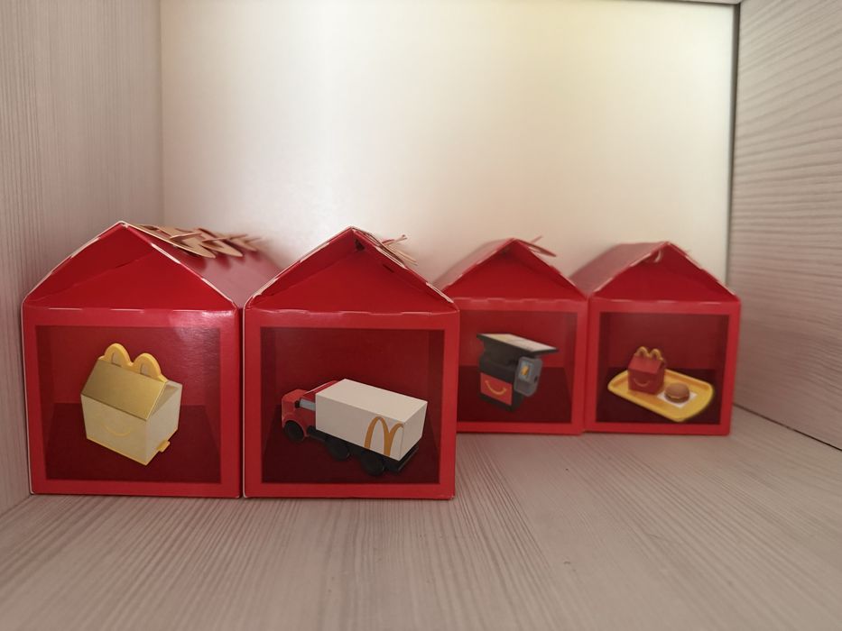 Happy meal jucarii mcdonalds