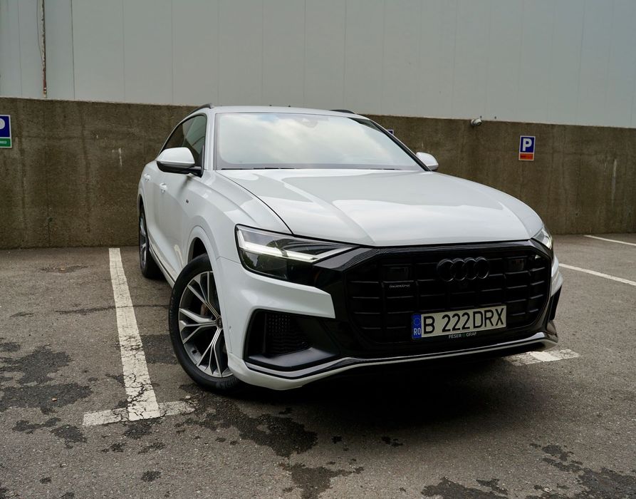 Audi Q8 Audi Q8 S Line Hybrid 381 cp 104.000 km Head Soft Quattro