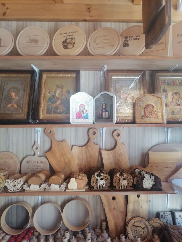 Дървени изделия от " Дървенийки - Бургас" на едро и дребно