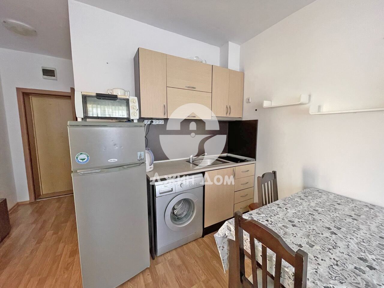 Продава се Тристаен апартамент в к.к. Слънчев бряг - 67 кв.м за 889 €/кв.м - Снимка #2