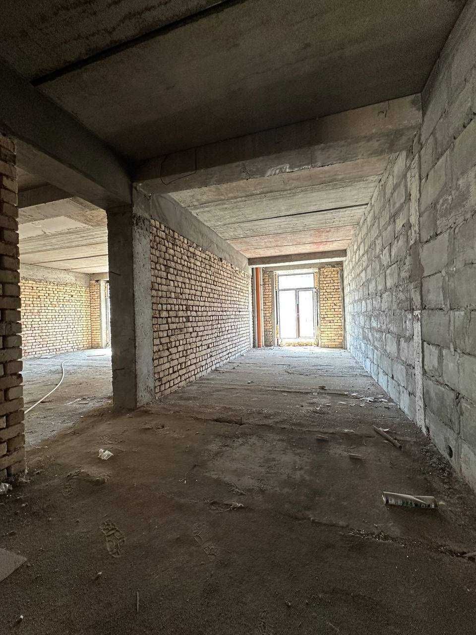 ПРОДАЕТСЯ КВАРТИРА. 3-комнатная квартира, Урбан Строй, Oq Saroy