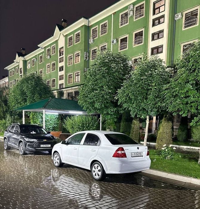 Продаю свою машину Nexia3