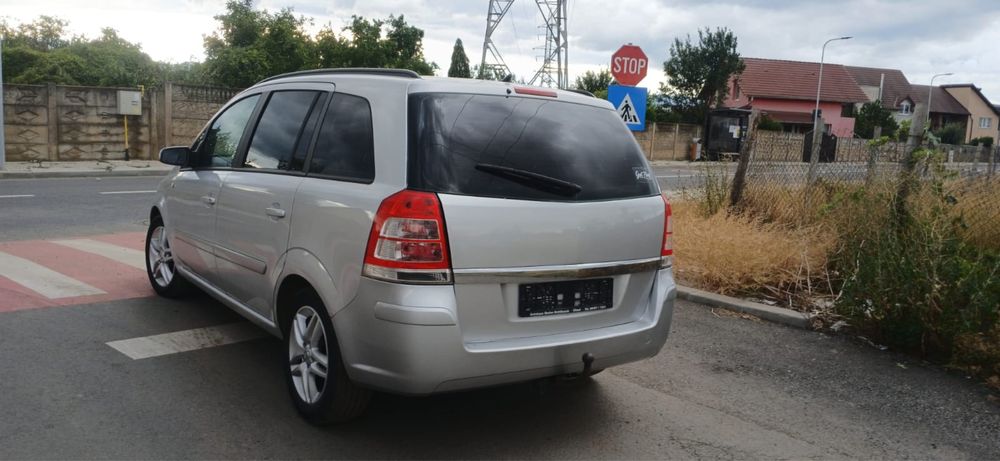 Opel Zafira 7 locuri