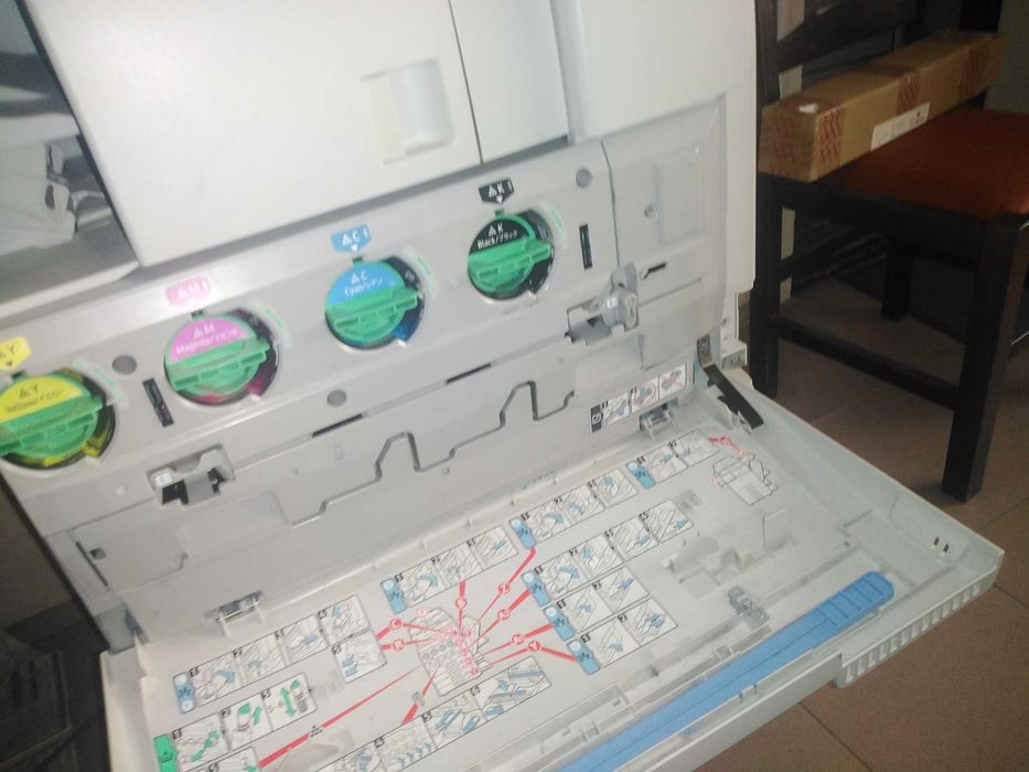Професионална копирна машина Ricoh MP C2051, 205 000 копия, А3, цветна